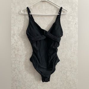 Bellecarrie women's medium black one piece swimsuit